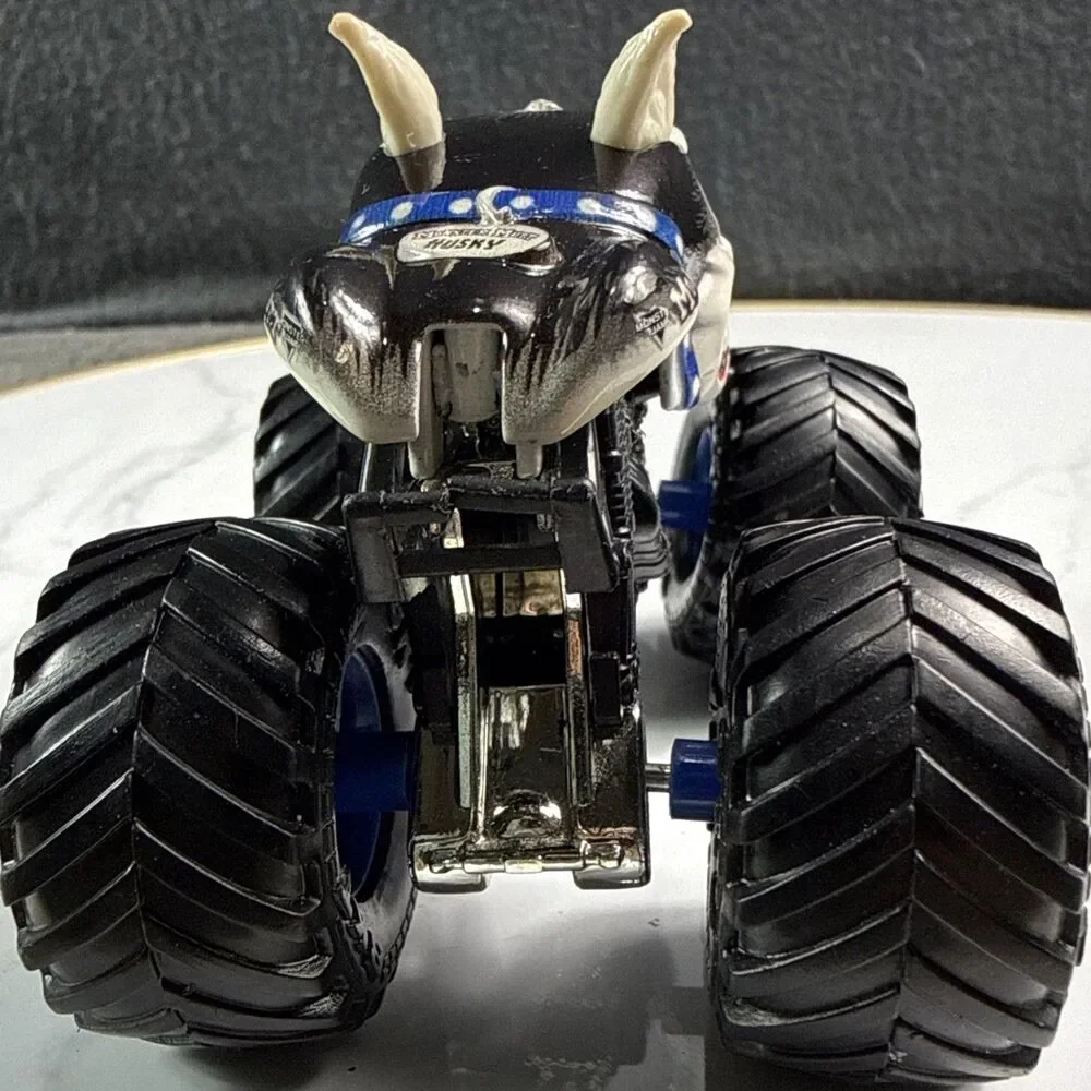 Hot Wheels Monster Jam Monster Mutt Dalmatian Truck 1/64 Diecast White EUC